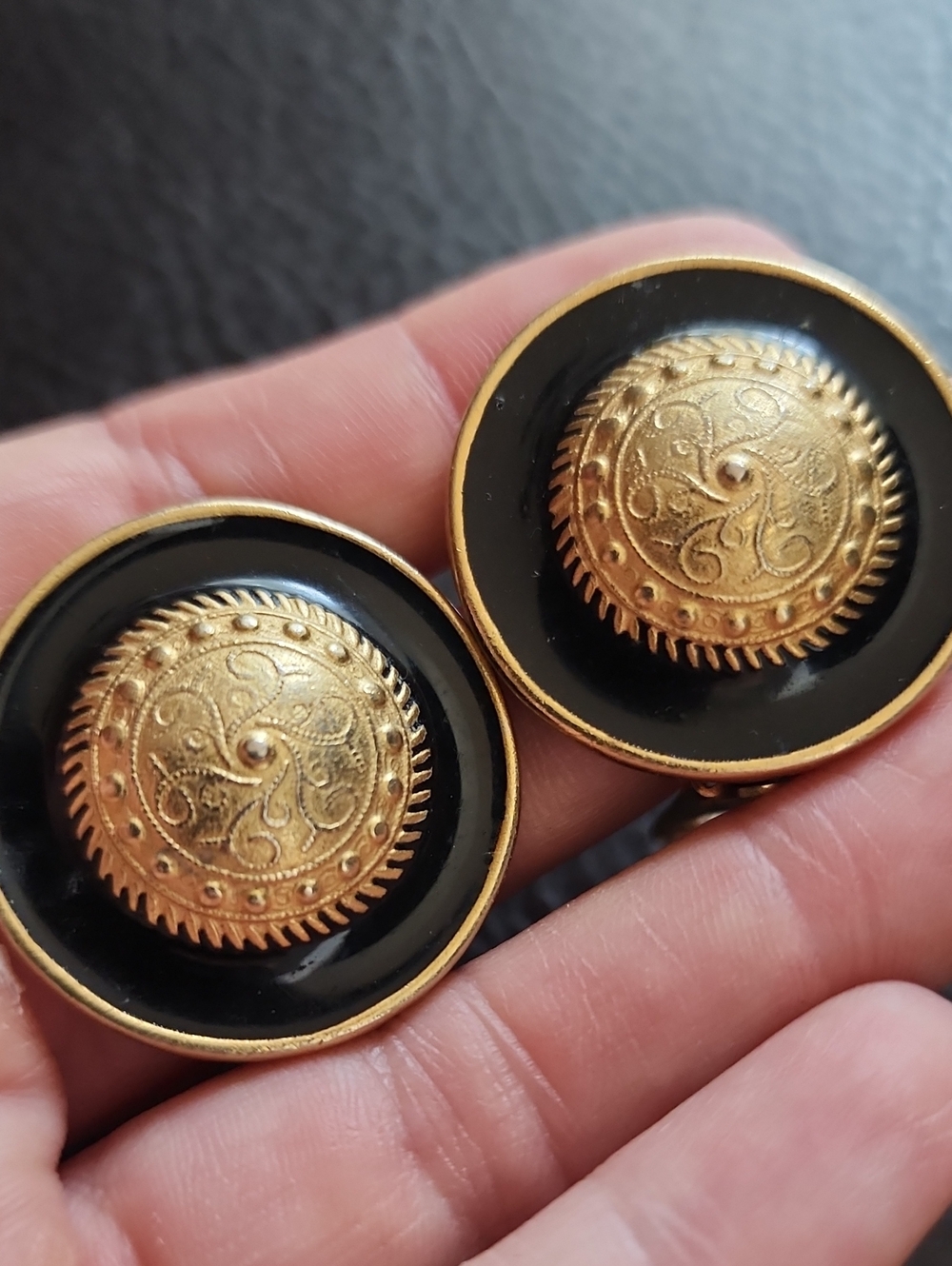 VTG Gold and Black Round Button Clip Earrings - Women Jewelry